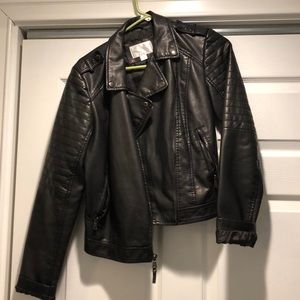 Sz medium fake leather jacket with the cross zip